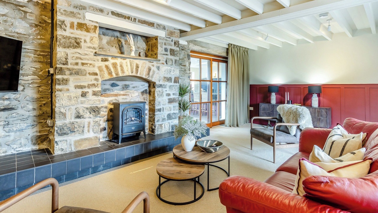 Photo of Others in Bow Street