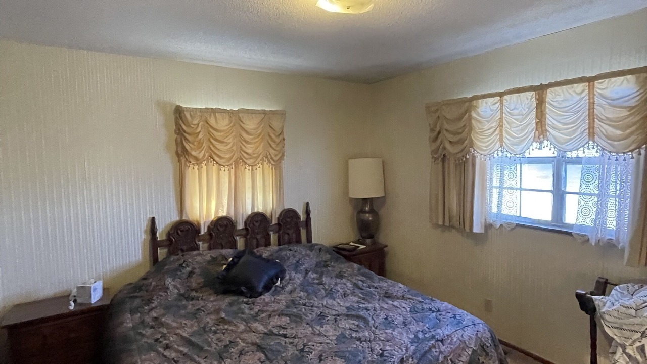 Photo of Bedroom in Lamont