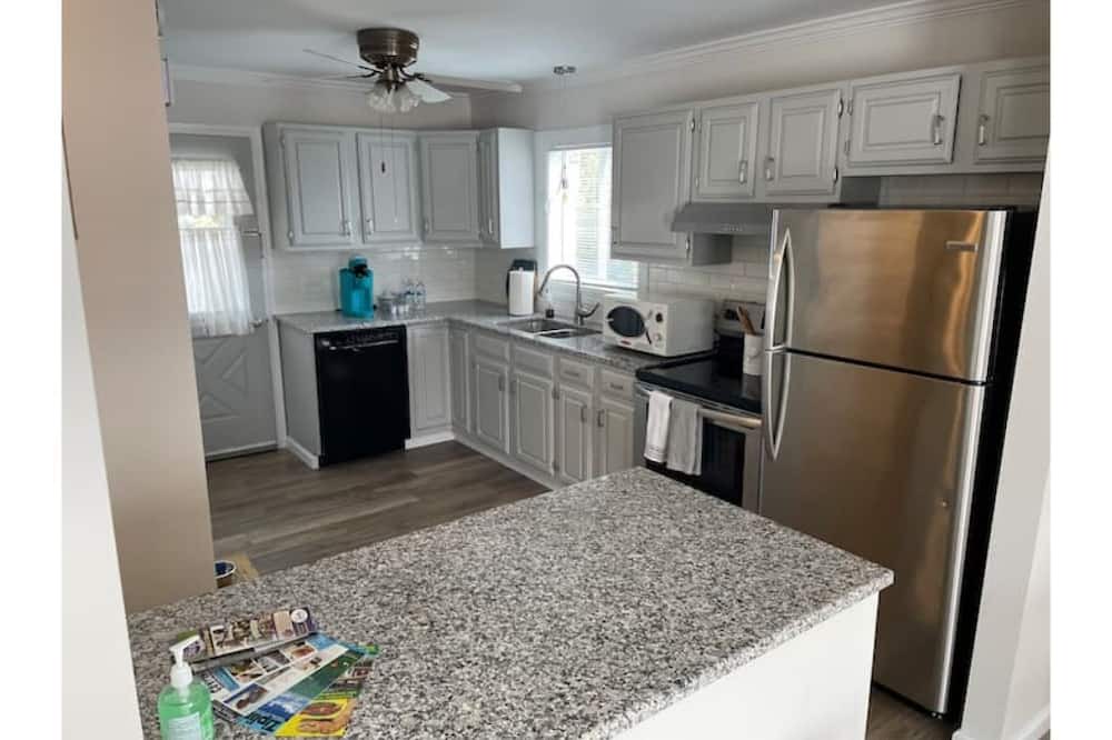 Photo of Kitchen in West Mystic