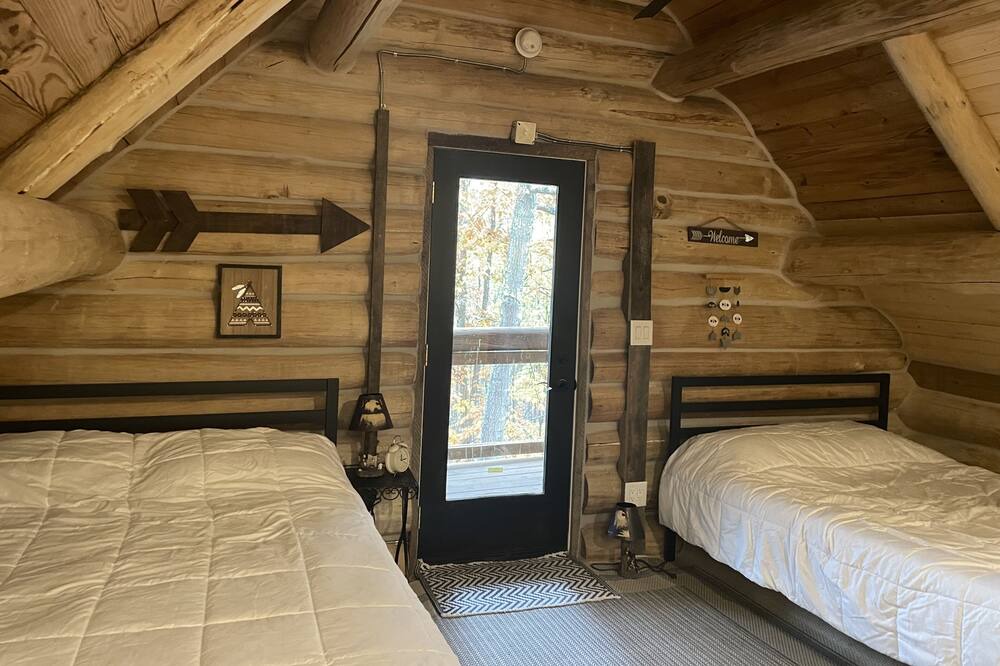 Photo of Bedroom in Andersonville