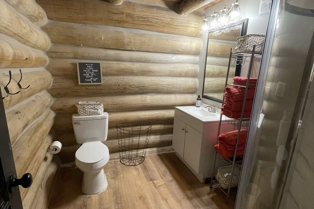 Photo of Bathroom in Andersonville