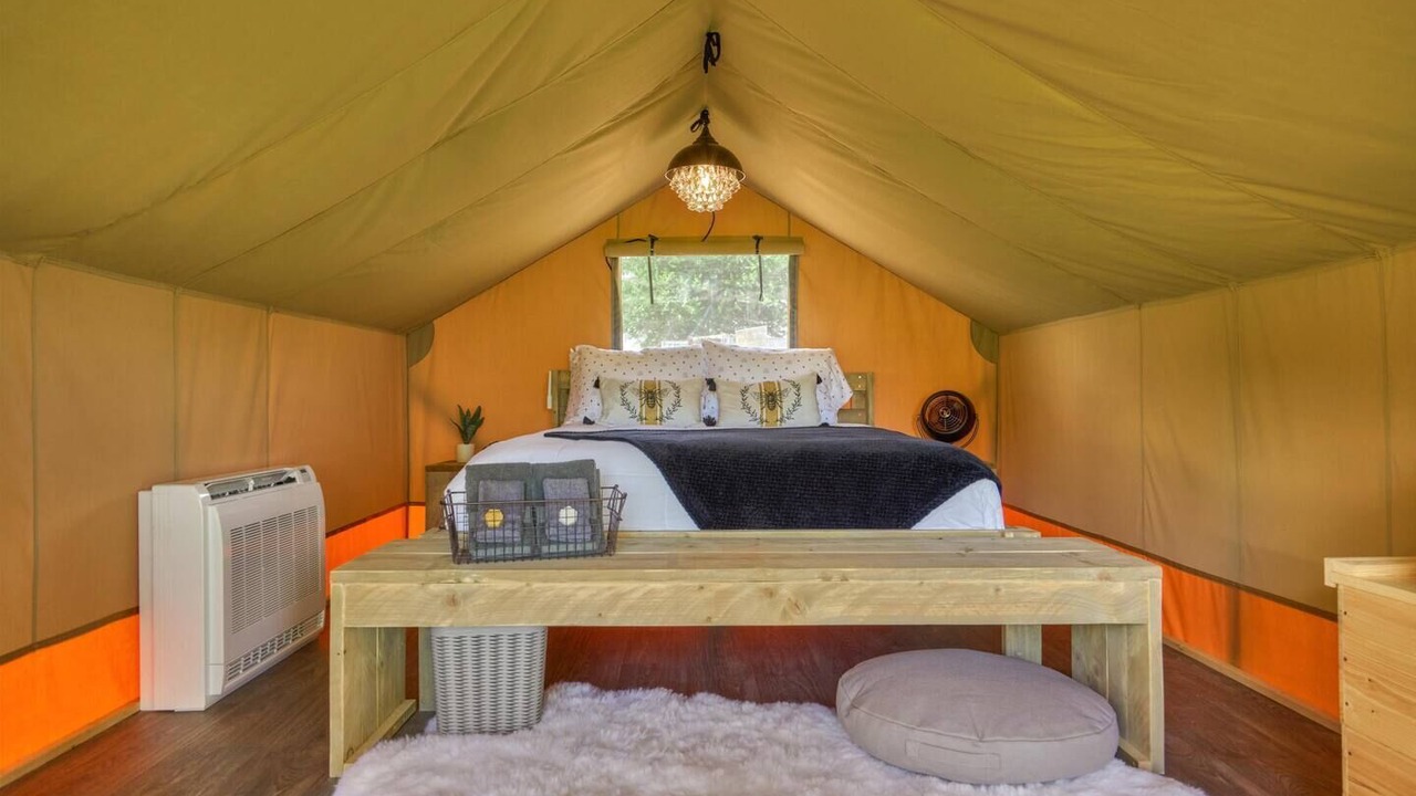 Photo of Bedroom in Navasota
