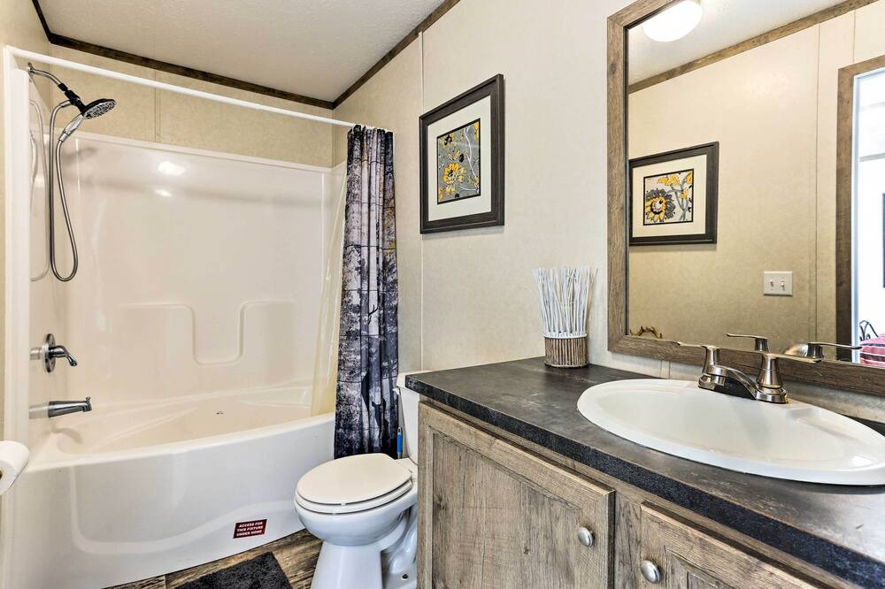 Photo of Bathroom in De Lancey