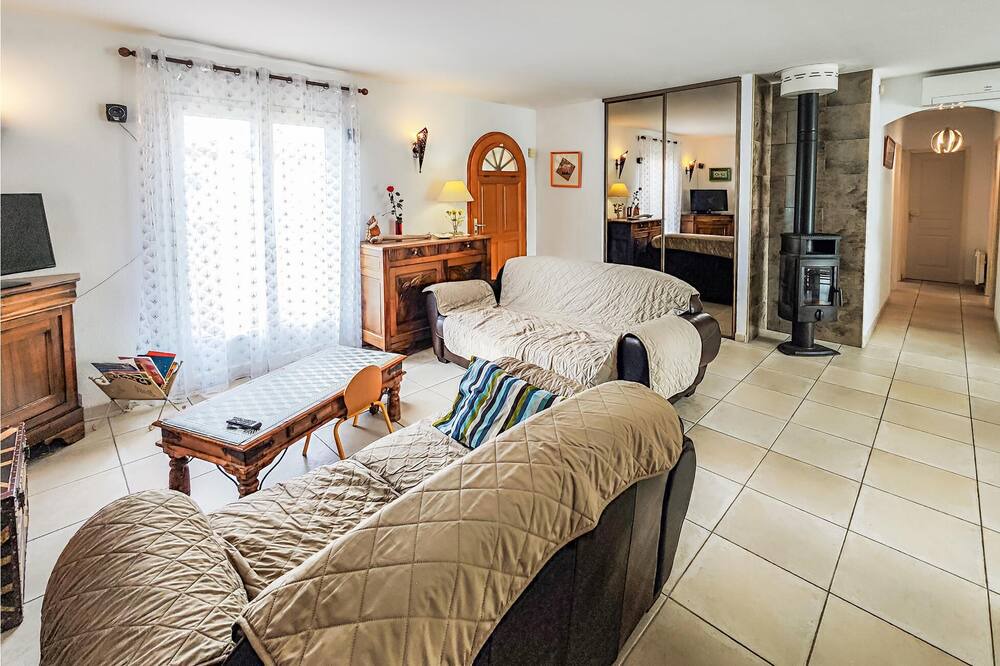 Photo of Bedroom in Salleles-d'Aude