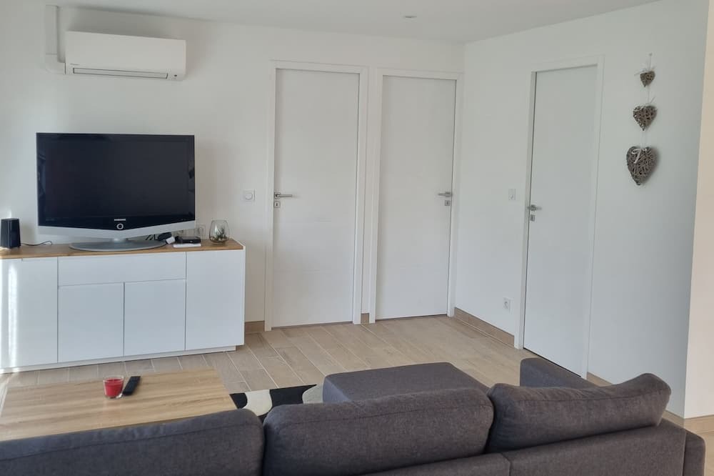 Photo of Livingroom in Le Landin