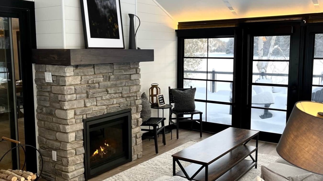 Photo of Livingroom in Utterson