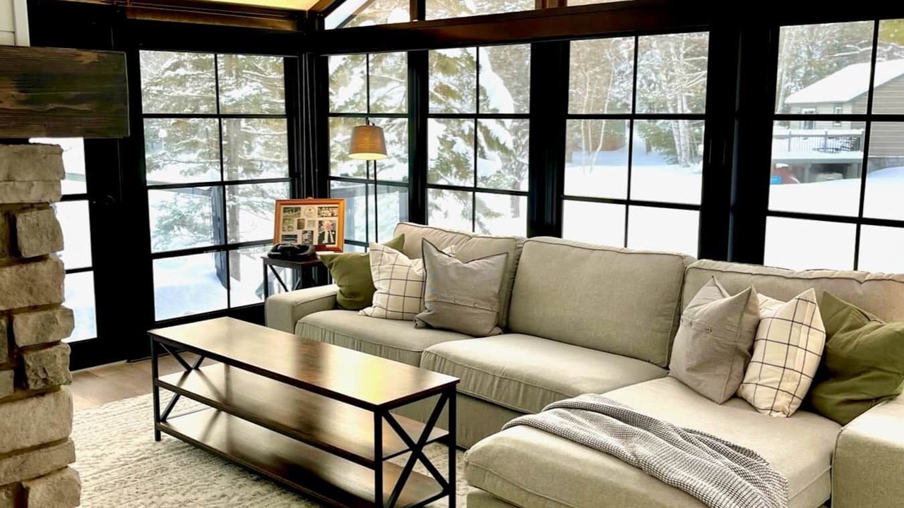 Photo of Livingroom in Utterson