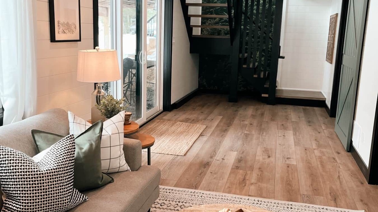 Photo of Livingroom in Utterson
