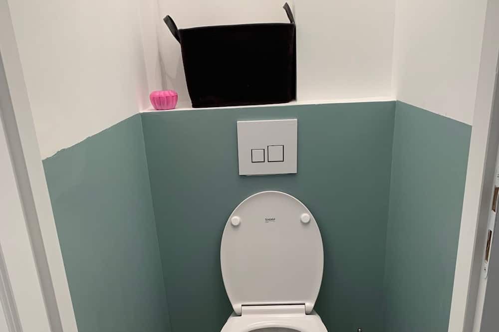 Photo of Bathroom in Harcy
