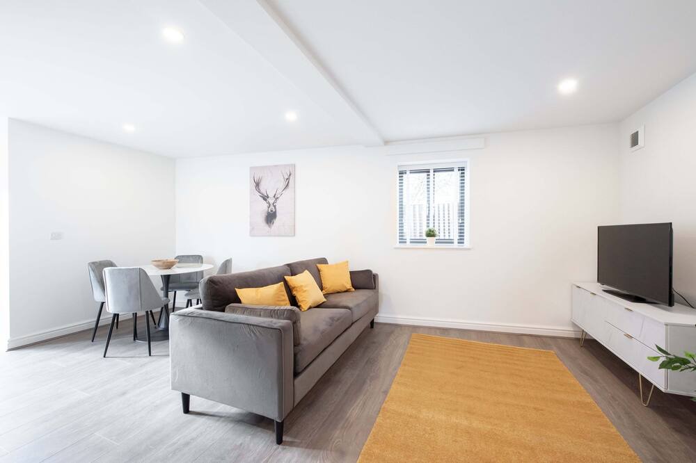 Photo of Livingroom in Herongate