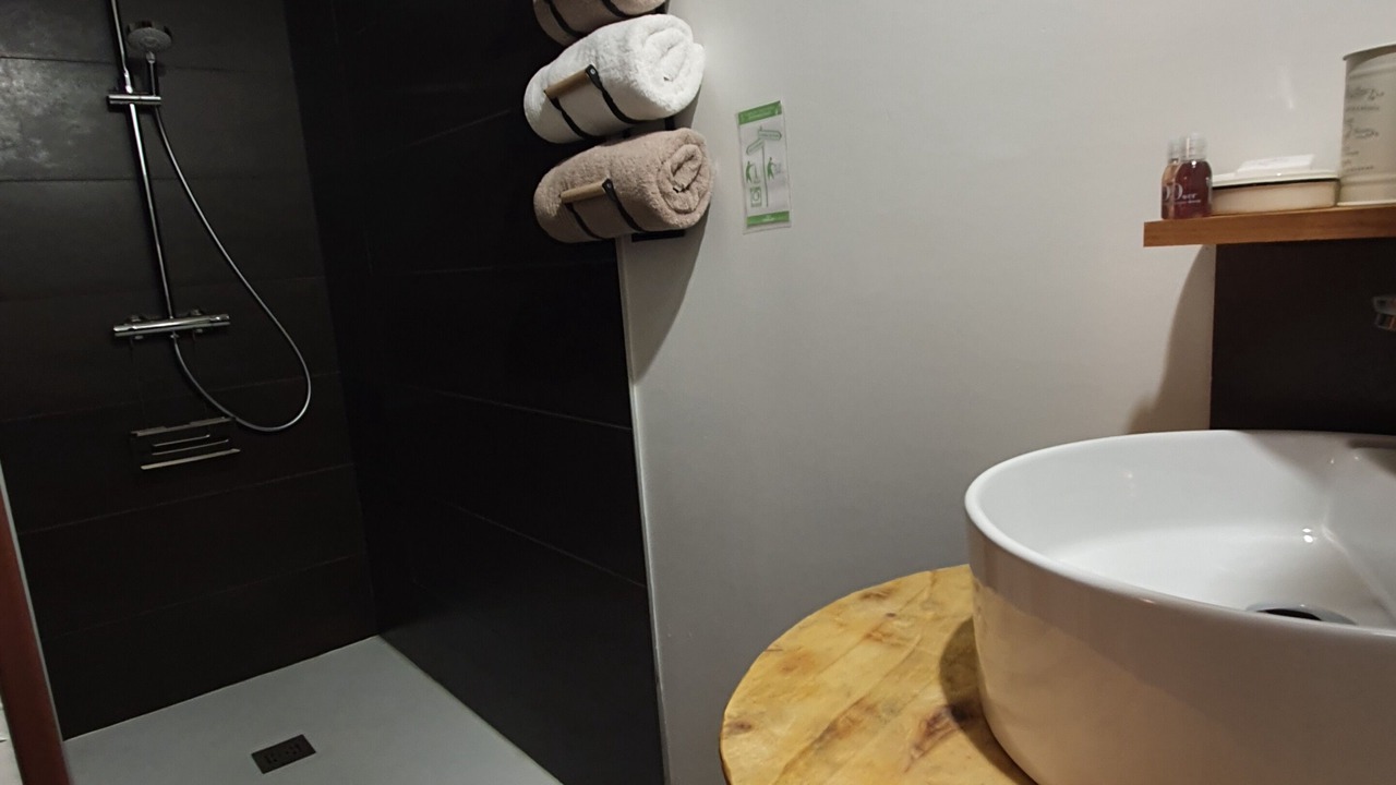 Photo of Bathroom in Calais