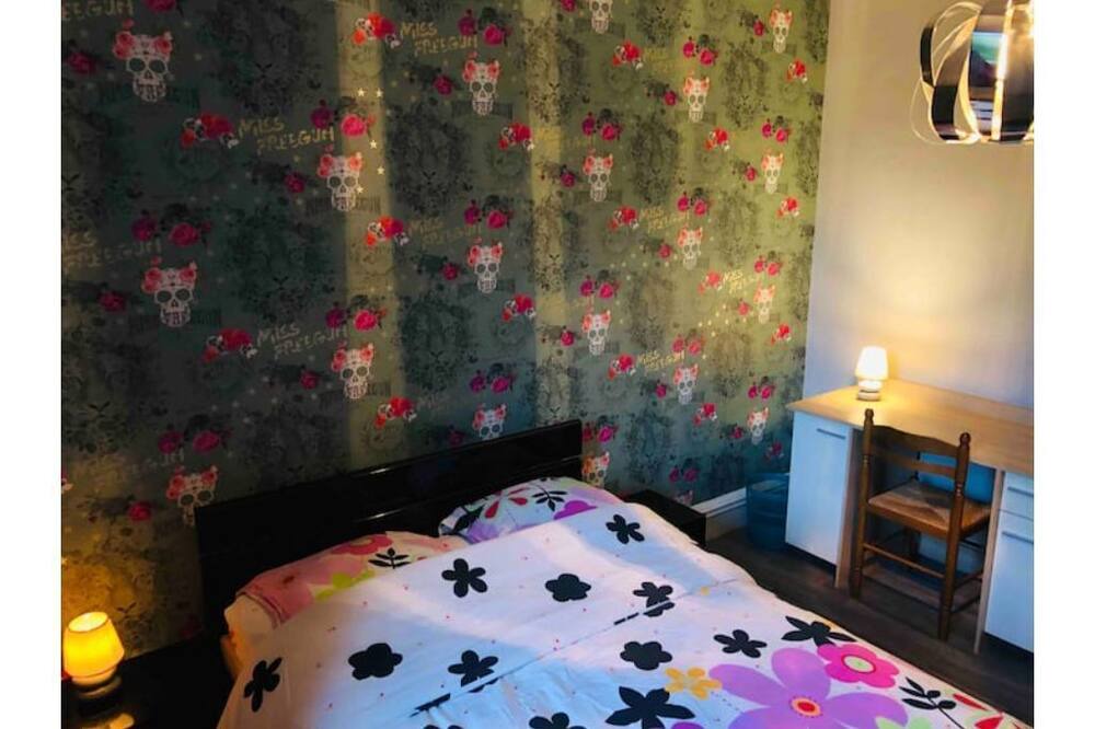 Photo of Bedroom in Charleville-Mezieres