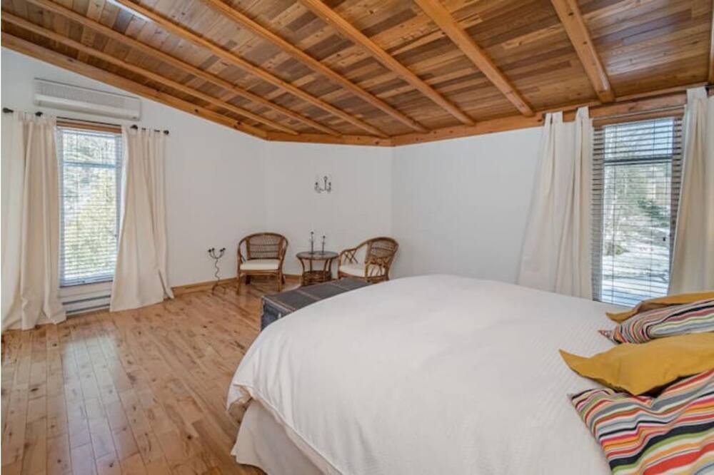 Photo of Bedroom in Sainte-Marie