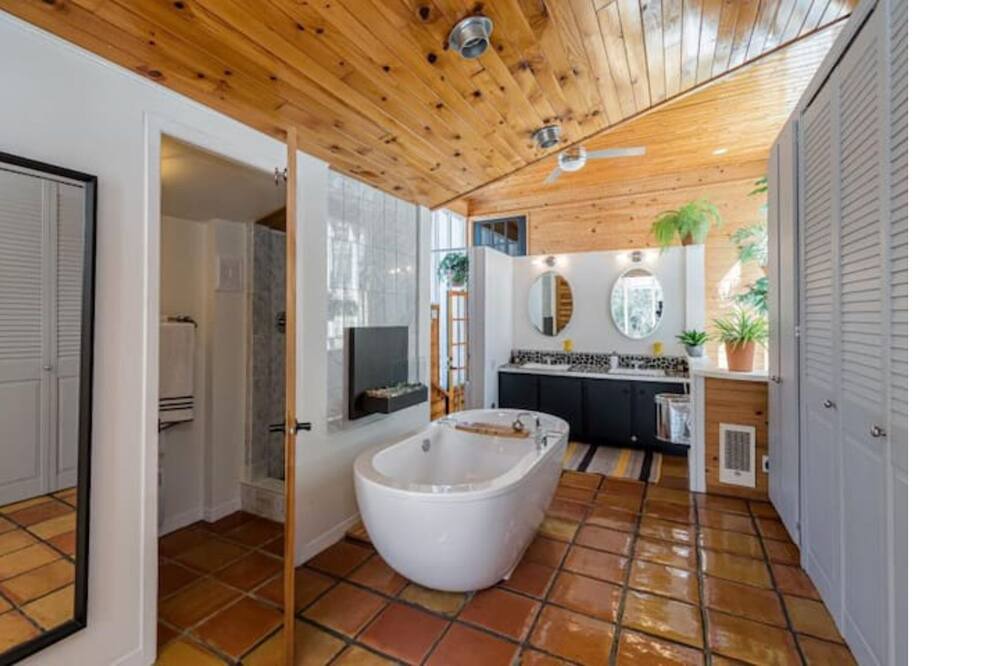 Photo of Bathroom in Sainte-Marie
