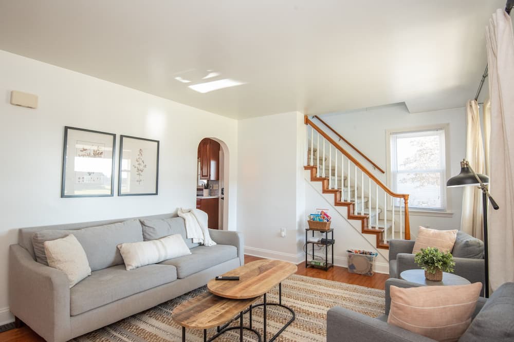 Photo of Livingroom in Lititz