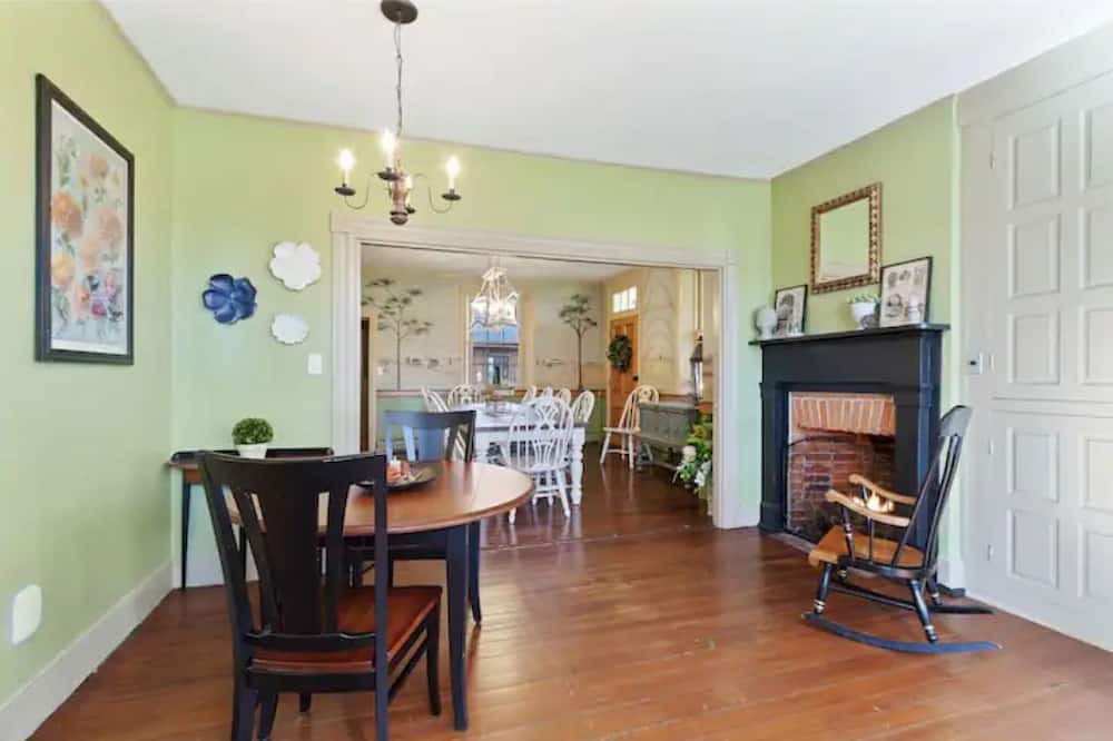 Photo of Others in Salunga