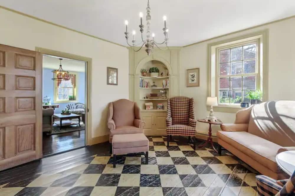 Photo of Others in Salunga