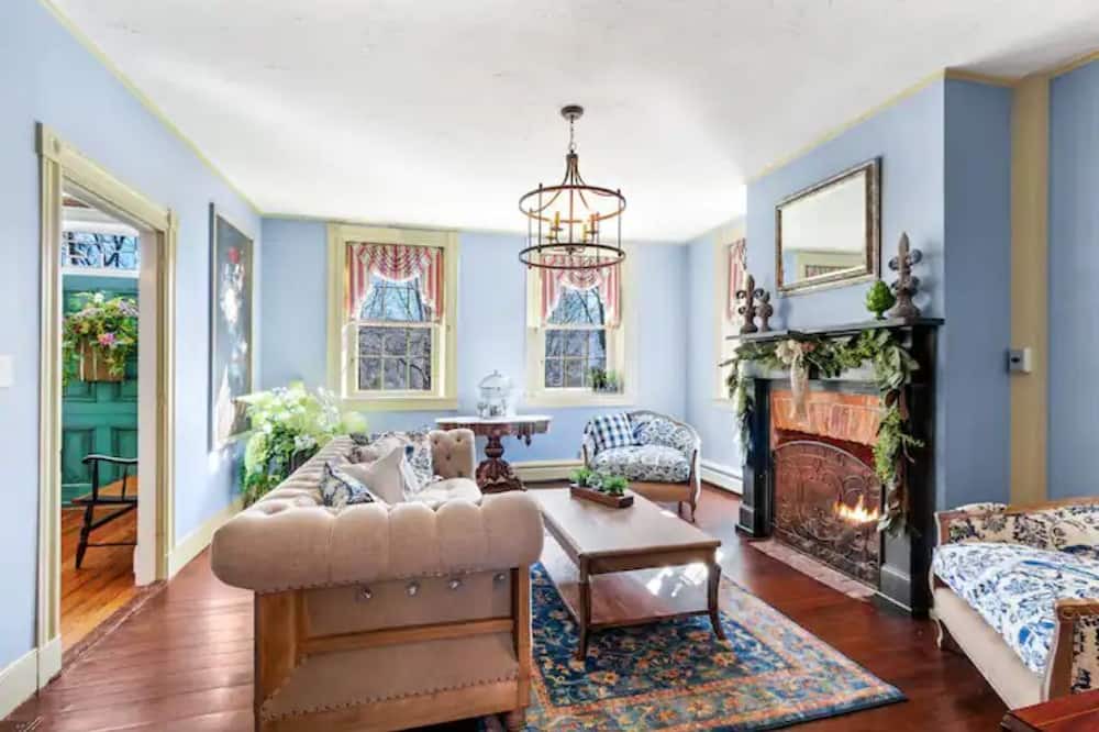 Photo of Others in Salunga