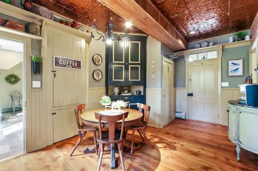 Photo of Others in Salunga