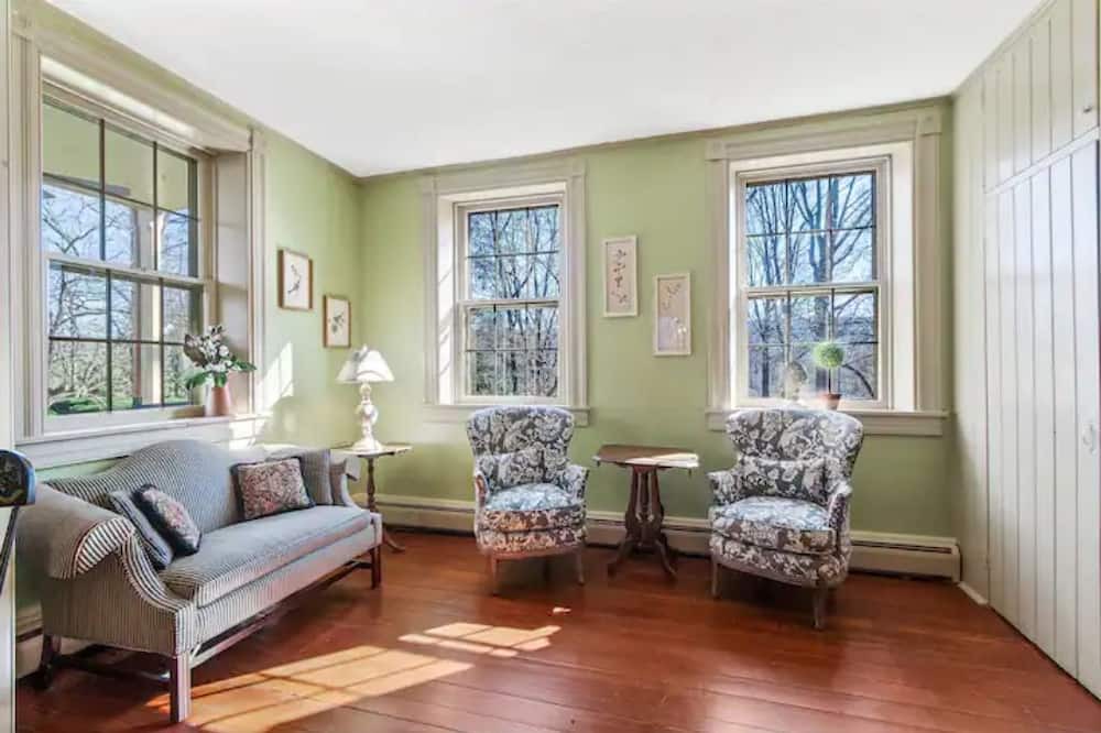 Photo of Others in Salunga