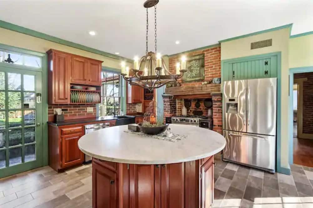 Photo of Others in Salunga