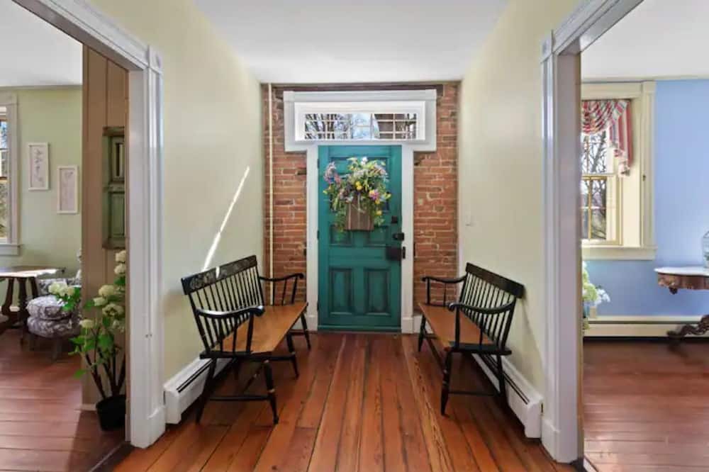 Photo of Others in Salunga