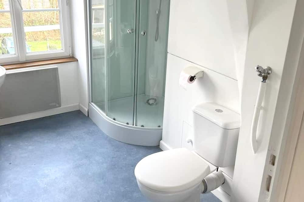 Photo of Bathroom in Flers