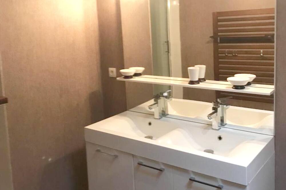 Photo of Bathroom in La Quinte