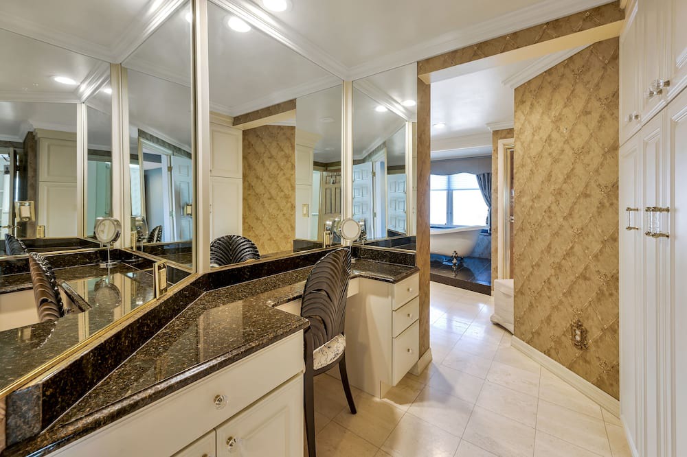 Photo of Others in East Setauket