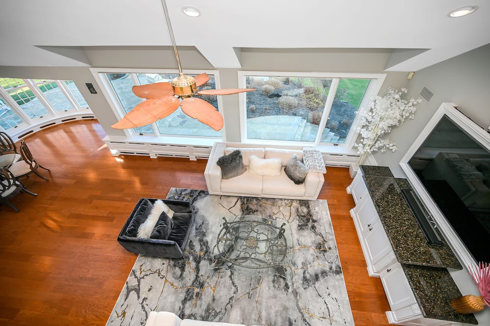 Photo of Others in East Setauket