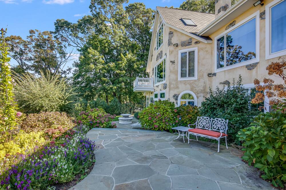 Photo of Outdoor in East Setauket