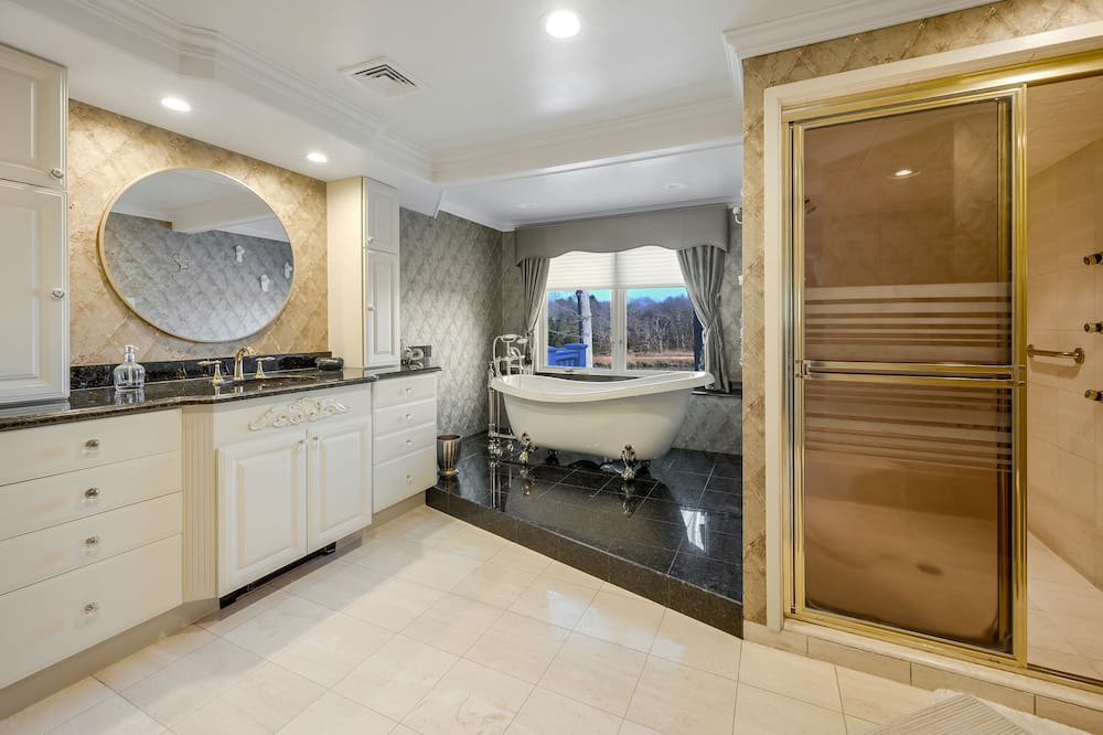 Photo of Others in East Setauket