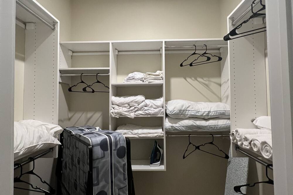 Photo of Bedroom in Edgewater