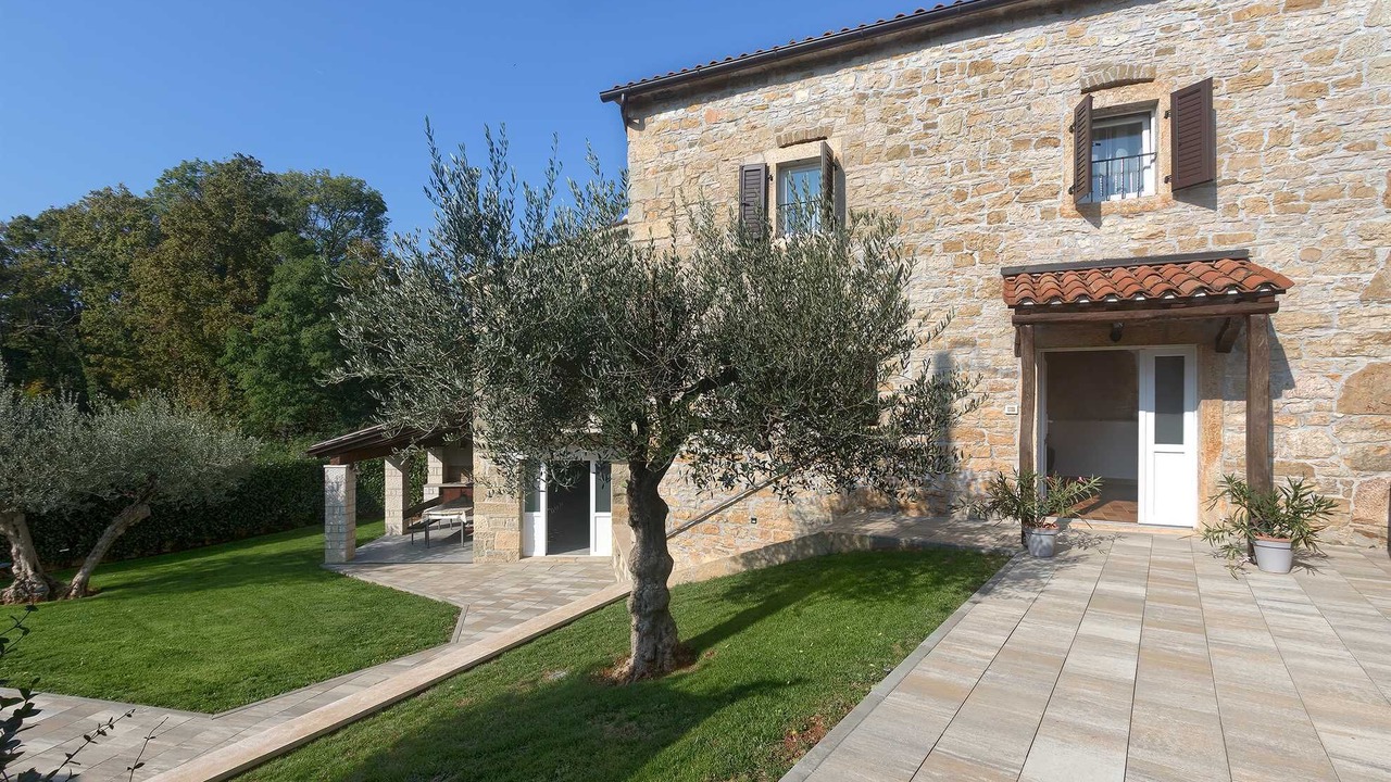 Photo of Outdoor in Skropeti