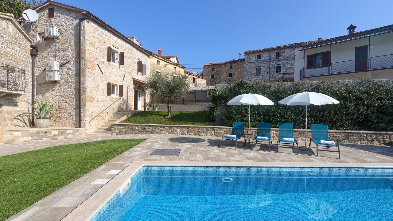 Photo of Outdoor in Skropeti