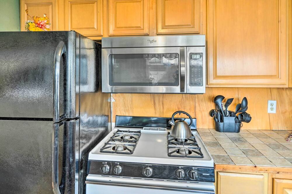 Photo of Kitchen in Town of New Baltimore