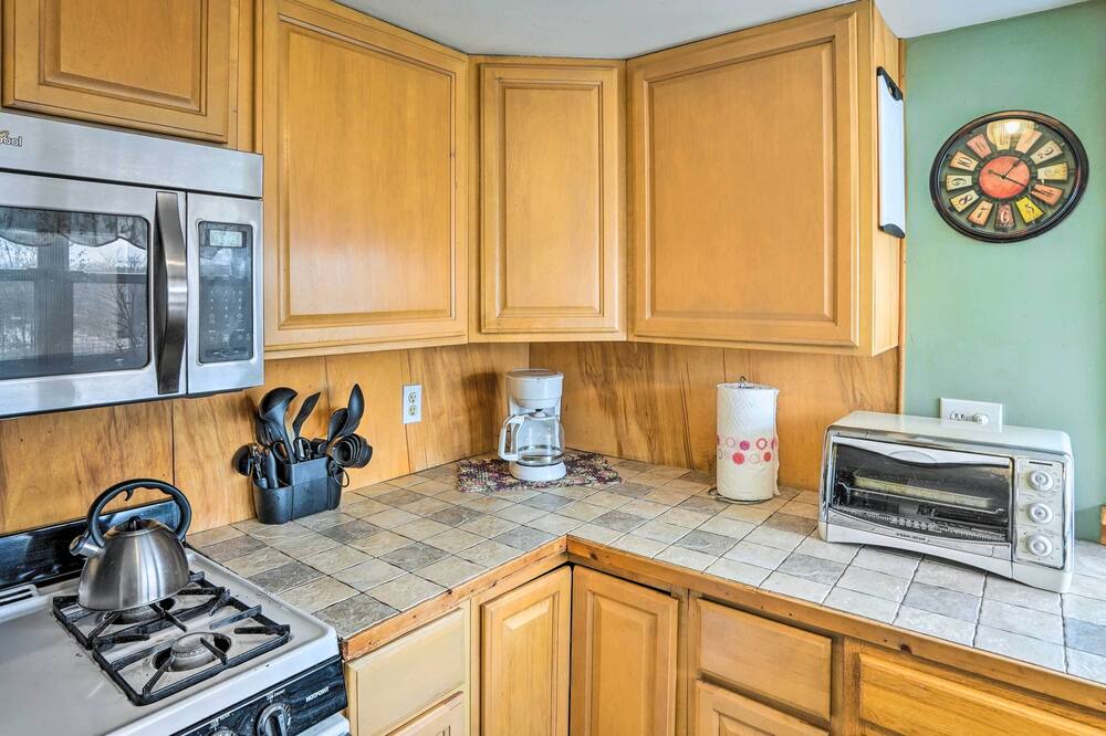 Photo of Kitchen in Town of New Baltimore