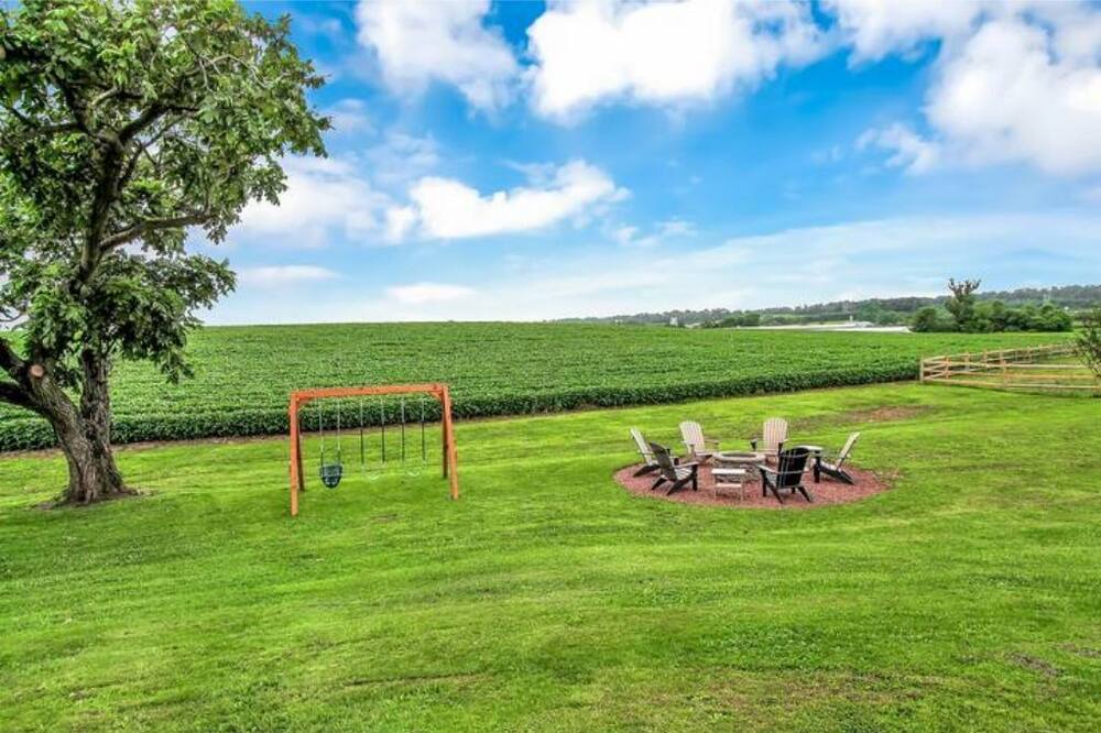 Photo of Outdoor in Elizabethtown