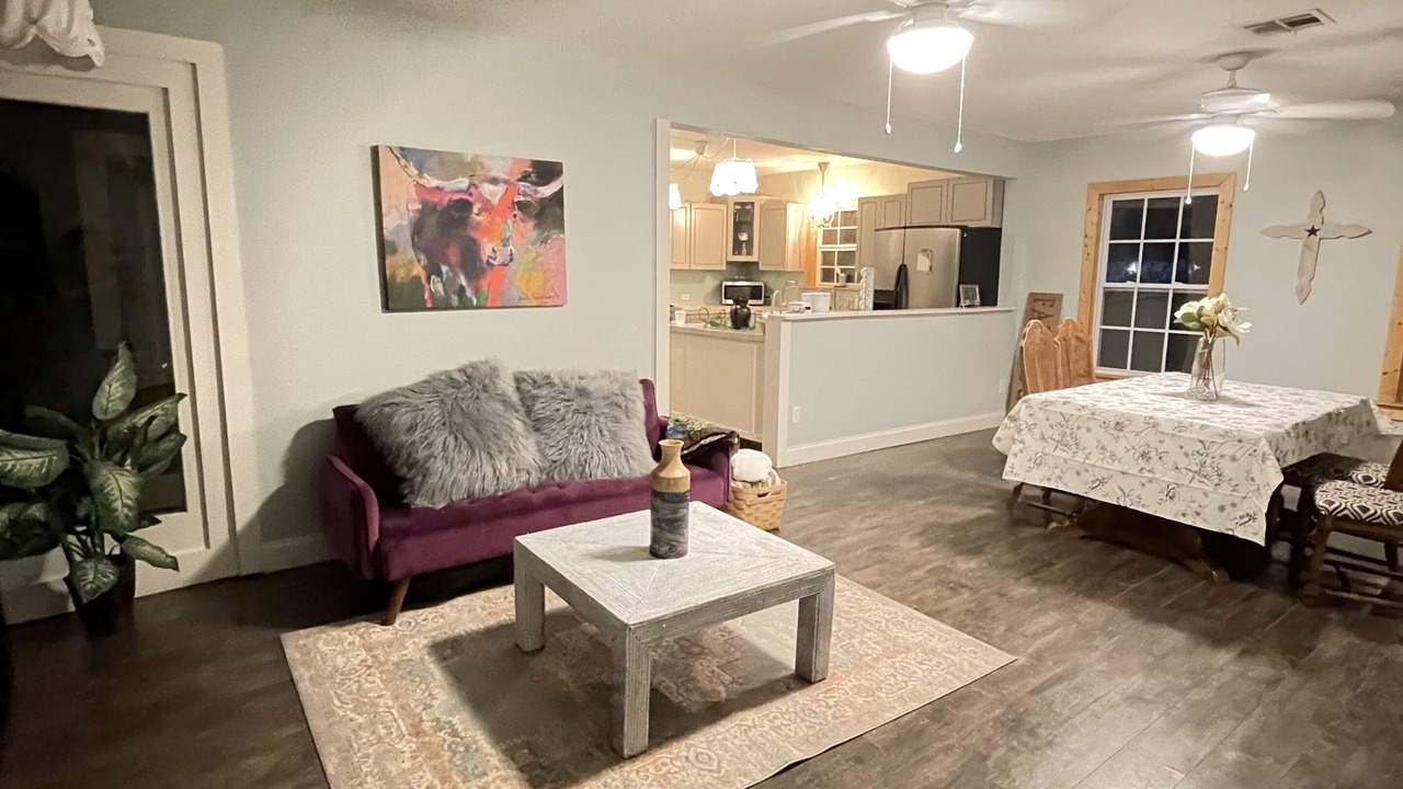 Photo of Livingroom in Central Southwest