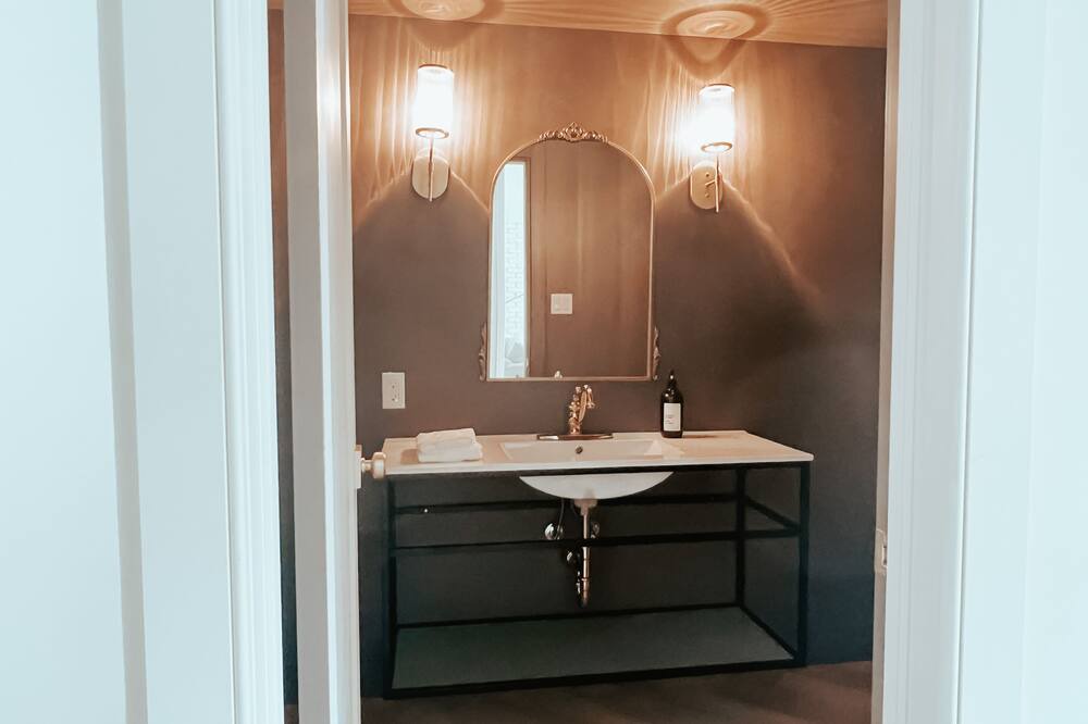 Photo of Bathroom in Mitchell