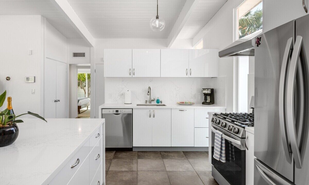 Photo of Kitchen in Racquet Club Estates