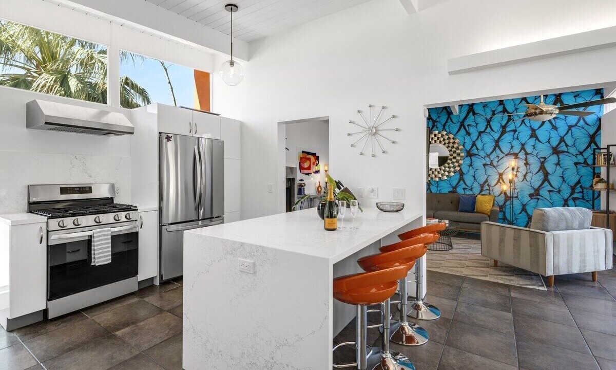 Photo of Kitchen in Racquet Club Estates