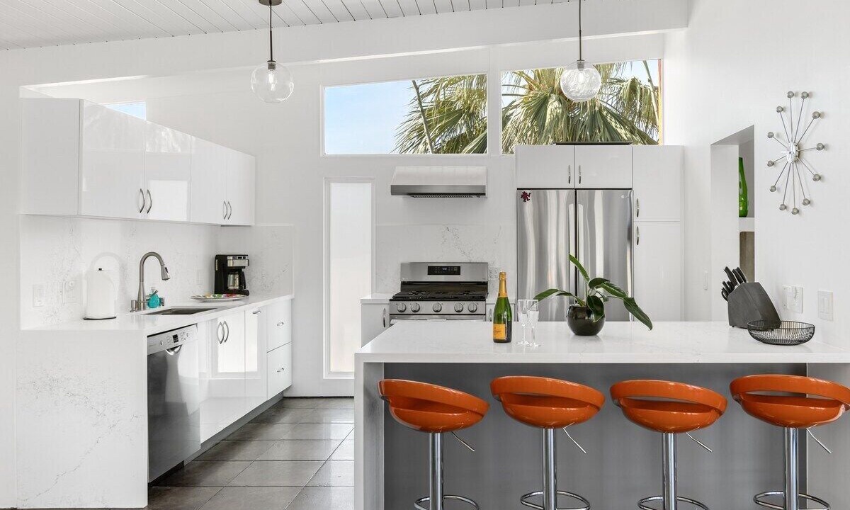 Photo of Kitchen in Racquet Club Estates