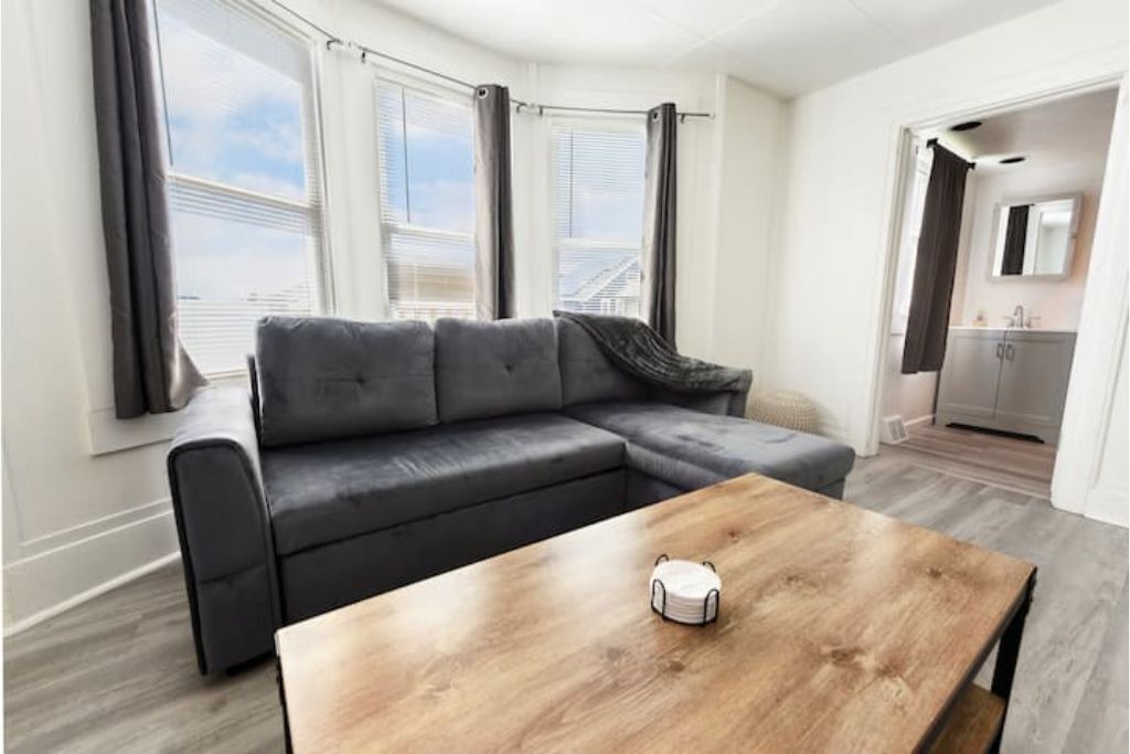Photo of Livingroom in Brighton Heights