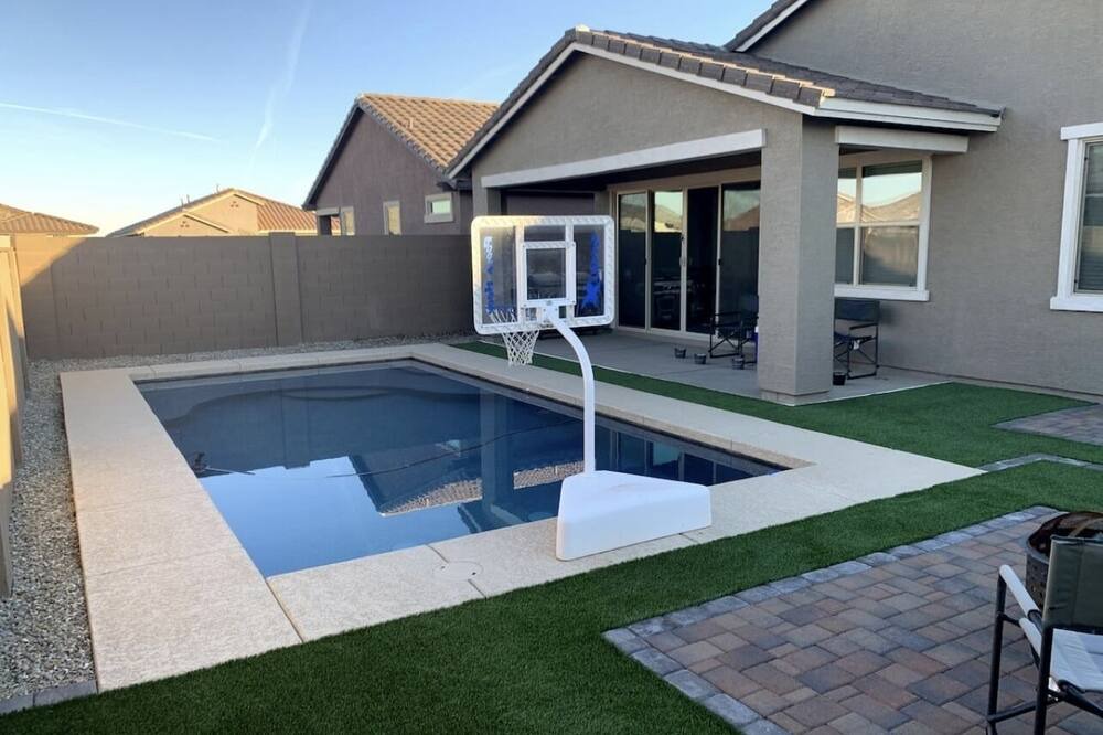 Photo of Outdoor in Sunset Farms