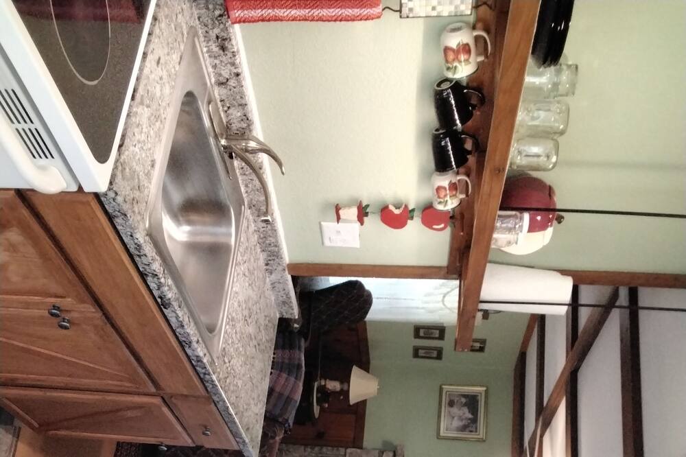 Photo of Kitchen in Rockaway Beach