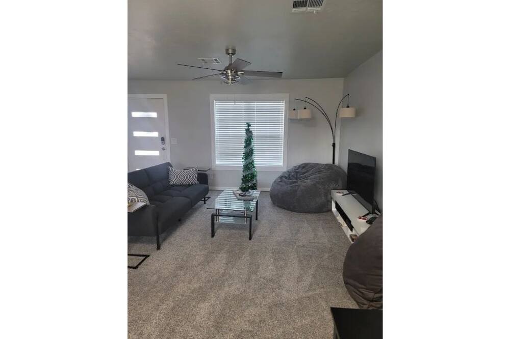 Photo of Livingroom in Sallisaw