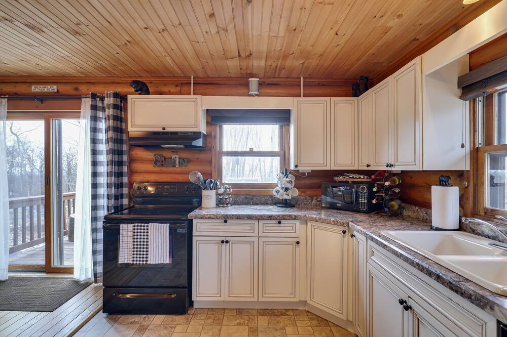Photo of Kitchen in Mount Pocahontas