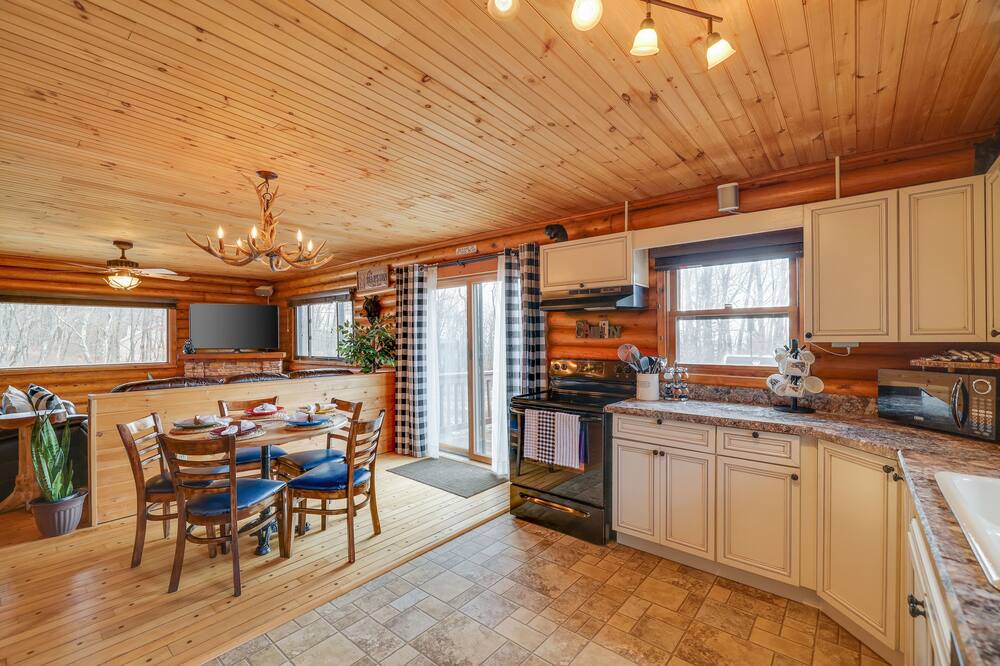 Photo of Kitchen in Mount Pocahontas