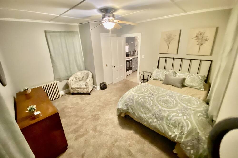 Photo of Bedroom in Middletown